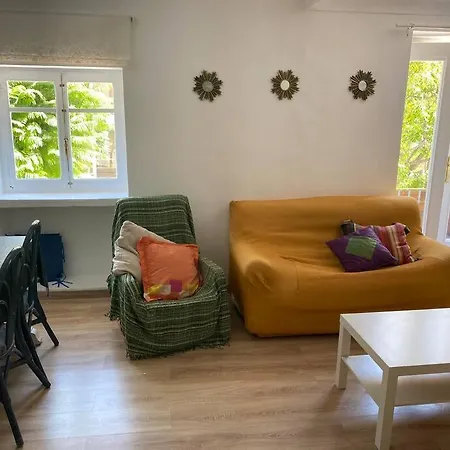 דירה Beautiful Centric Townhouse
