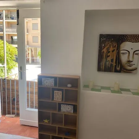 Beautiful Centric Townhouse Apartment *